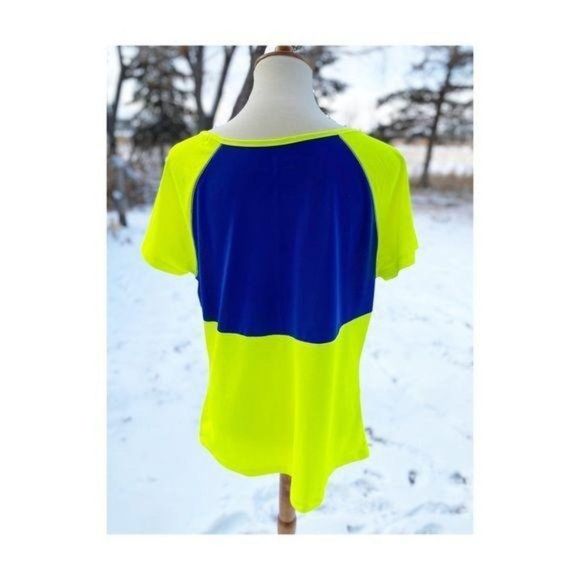 Xersion performance Sports Dry Fit T-Shirt Top - Picture 9 of 10